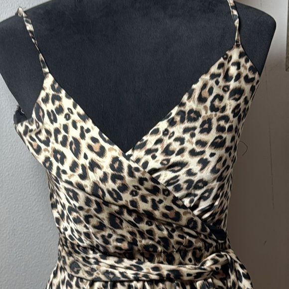 AX Paris animal print silky V cleavage midi dress sleeveless sz 8 - Picture 2 of 6